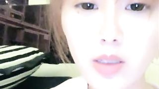 高颜值妹子私人玩物七七情趣装网袜 口交震动JJ抽插自慰呻吟娇喘非常诱人 很是诱惑喜欢不要错过