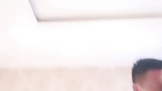 【69堂免费视频】淫荡人妻小少妇穿着性感的睡衣伺候小哥