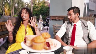 【69堂免费视频】跑步机上的全身运动少不了操练嫩穴