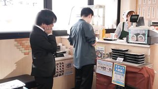 【69堂免费视频】【数量有限】镇上麦当娜便当店的Hikari，每天工作8个小时，每天晚上给顾客试吃，俘获他们的胃和身体。_青空ひかり_内裤和照片集 1