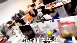 【69堂免费视频】摄影大咖柚子先生私拍之巨乳篇波霸女神展现反差