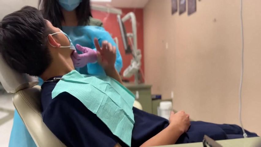 【69堂免费视频】清纯医学生被同学打几把冲刺到内射