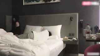 【69堂免费视频】PUA灌醉时尚女网友黑丝豹纹