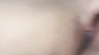 【69堂免费视频】在车上就忍不住和女友做爱