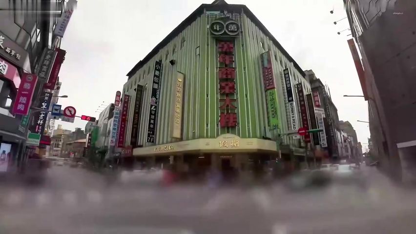 【69堂免费视频】喜欢深喉的美艳温柔色女，大波翘臀摇不停，啪啪双机位拍摄，国语对话