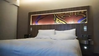 【69堂免费视频】性感高颜值吊带黄裙妹子啪啪，舔奶口交调情抬腿侧入上位骑坐大力猛操