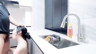 【69堂免费视频】漂亮少妇吃鸡啪啪_在厨房干家务被后入内射了