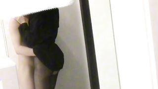 【69堂免费视频】3000块约了个KTV公主上门服务，特别骚，黑丝足交