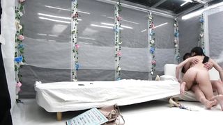 【69堂免费视频】我们一见面，我就在车上给他口交了！3