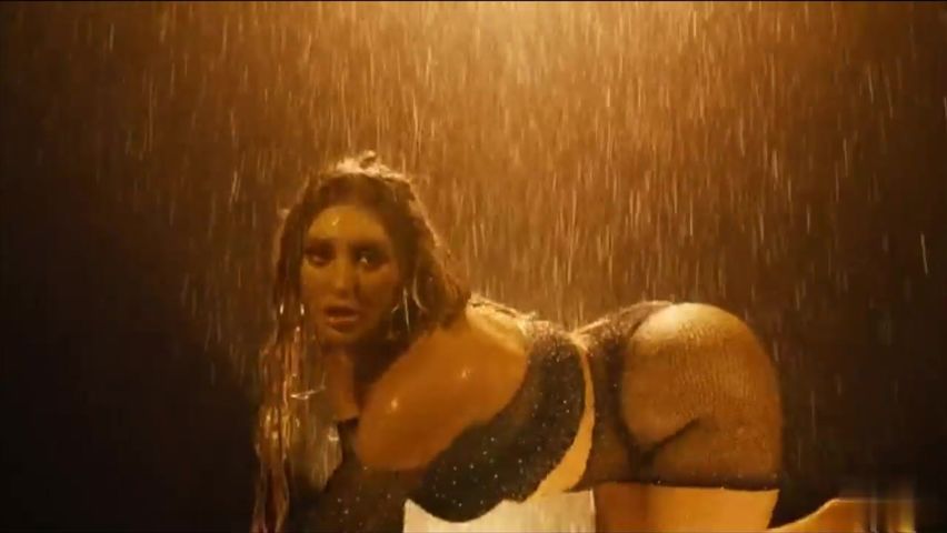 【69堂免费视频】她的骚逼湿透了