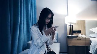 【69堂免费视频】小七小天探花高颜值性感包臀裙眼镜御姐，穿上女仆装黑丝自摸特写口交猛操