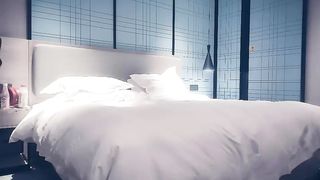 【69堂午夜视频】找了3个女的一男三女淫乱大战，3女一起上边口交边摸奶，排成一排等着被操，搞完再单挑一妹子