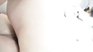 【69堂午夜视频】偷情隔壁的娇媚人妻_电话里瞒着丈夫和我偷情