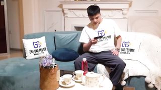 【69堂午夜视频】国产真军剧情动作片【中出吸精小魅魔】性感美女_丽萨出演