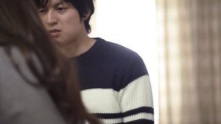 【69堂午夜视频】并用大奶子他妈的熟练地诱导射精！2