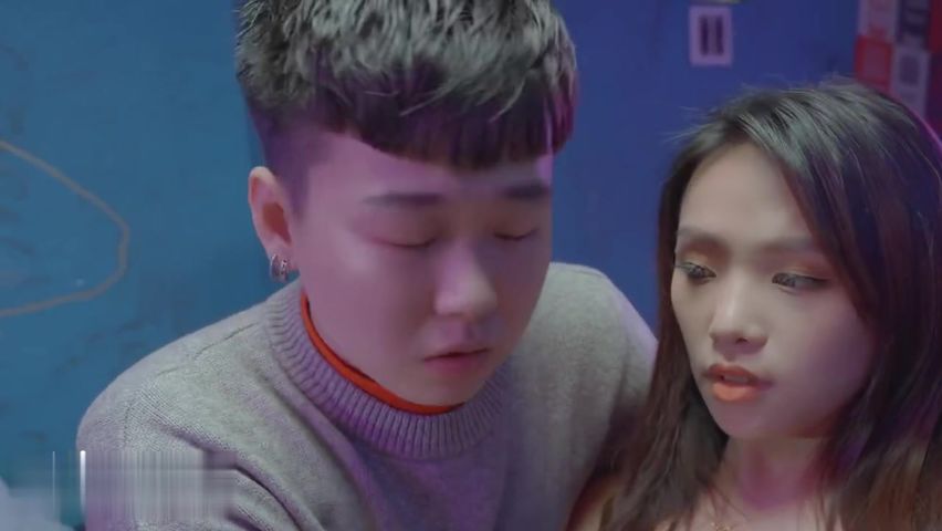 【69堂午夜视频】酒吧邂逅 借酒消愁 现场激战 无套内射