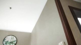 【69堂午夜视频】甜美苗条小姐姐，近景抠穴水汪汪，后入啪啪娇喘不断