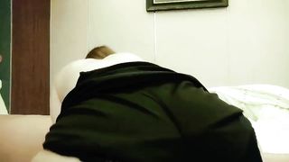 【69堂午夜视频】白嫩小少妇口活卖力，口手并用必须搞射