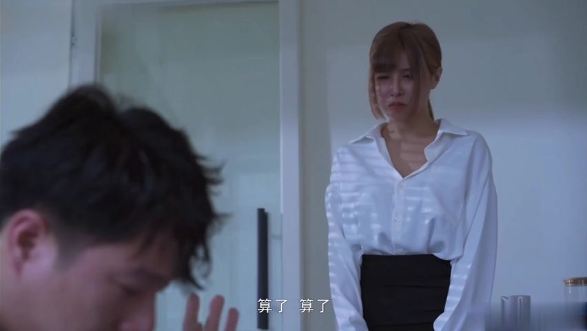 【69堂午夜视频】骚气秘书露奶助提神 双穴轮插精神百倍