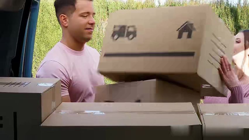 【69堂午夜视频】乌克兰炙手可热极品尤物【西比尔】剧情与男友搬入新家欣喜若狂，赶紧先打一炮再说，4K原画