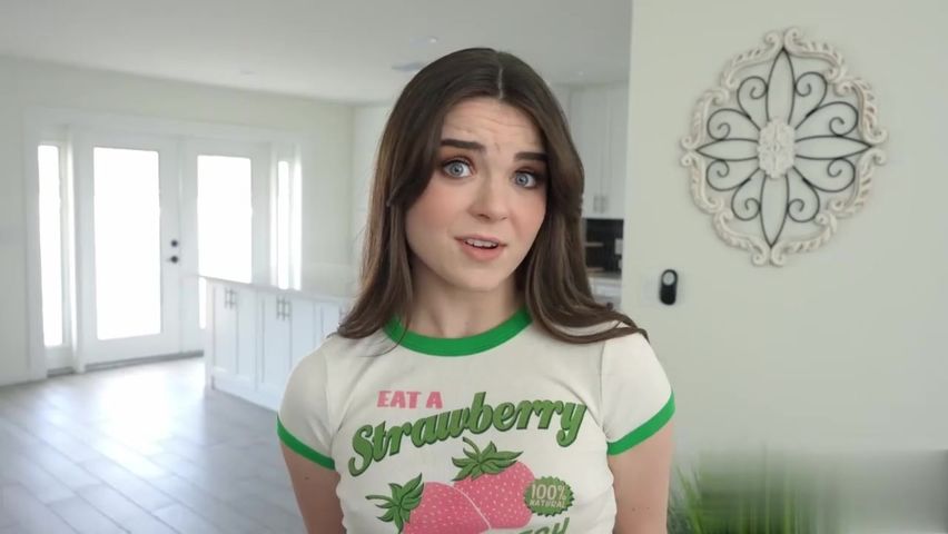 【69堂午夜视频】性感淫荡的继妹让大鸡巴兄弟无法忍受直接爆操大屁股