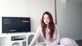 【69堂午夜视频】淫荡处女继妹偷偷溜进我的房间体会第一次高潮直接用大鸡巴满足她的幻想