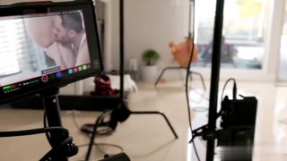 【69堂午夜视频】淫荡骚逼贱货展示她灵活的骚逼非常粉嫩必须要狠狠的抽插