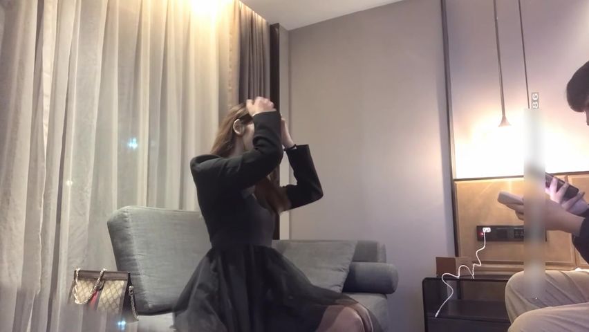 【69堂午夜视频】约操3500高端外围女神，美乳苗条沙发调情，花式啪啪完美展示