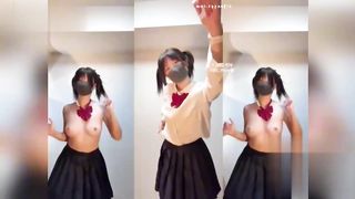 【69堂午夜视频】黑料吃瓜-前后双视角一个全裸一个未脱上帝般的视角推特反差博主玉米裸舞套图福利视频流出