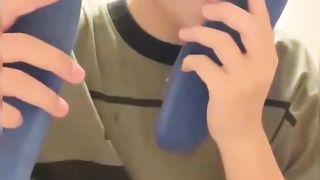 【69堂午夜视频】黑料吃瓜-狼友求的玉足系列你喜欢的女生舔吮着自己的嫩足金主定制学生妹自慰玉足视频嫩是真的嫩