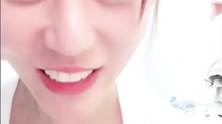 【69堂午夜视频】黑料吃瓜-高颜大奶小少妇直播玩弄大肉棒身材纤细美乳饱满无套插穴水漫金山全程火辣高能