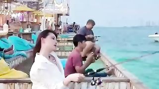 【69堂午夜视频】黑料吃瓜-高颜女神就是阿朱啊化身沙滩美人鱼献福利曼妙肉体在海上全裸骚拍极具看点