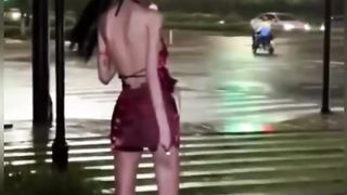 【69堂午夜视频】黑料吃瓜-抖音482万粉丝网红coser藤原yuki再爆线下做外围的视频网红女的最终归宿就是卖淫做外围