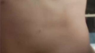 【69堂午夜视频】黑料吃瓜-福州最强推特巨乳反差婊网红录制的视频被泄密颜值高玩得骚撅起屁股自动操按着两个奶子疯狂输出