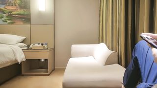 【69堂午夜视频】170大长腿，甜美乖巧，超清设备偷拍，娇喘呻吟勾魂摄魄不容错过