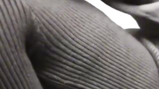 【69堂午夜视频】大白天来到楼梯道光屁屁在地上被无套输出 最后口爆吃精 一点不剩 好反差