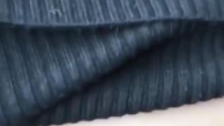 【69堂午夜视频】大白天来到楼梯道光屁屁在地上被无套输出 最后口爆吃精 一点不剩 好反差