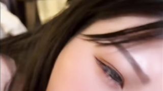 【69堂午夜视频】情欲港岛之旅 冒着被隔壁客房听到的风险享受