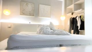 【69堂午夜视频】喝红酒聊聊天，扒掉内裤多毛骚逼，双腿肩上扛操的受不了