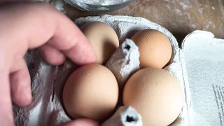 【69堂午夜视频】工地上骚逼就忍不住了直接帮他缓解性瘾