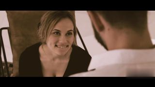 【69堂午夜视频】熟女急需肉棒来滋润自己的骚逼了实在是太饥渴了直接抓住不放手