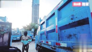 【69堂午夜视频】黑料吃瓜-色影师拍摄极品身材素人模特_在户外拍裸照被很多路人看到了_内裤都脱了_大型社死现场啊