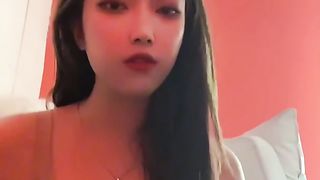 【69堂午夜视频】黑料吃瓜-一个被眼镜封印了的顶级反差婊高颜值反差女主播VV星球榜一大哥定制福利视频流出