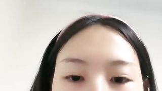 【69堂午夜视频】黑料吃瓜-东北气质大学女神才女弹吉他清唱168的完美身材大长腿道具自慰观众享受帝王般的待遇