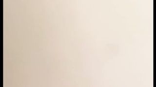 【69堂午夜视频】我成为了继母的网恋对象居然还跟我裸聊