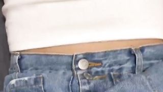 【69堂午夜视频】黑丝女仔短裤和金主啪啪