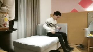 【69堂午夜视频】女神嘟嘴娇嗔着实可爱，文轩体力强悍美女招架不住连连求饶