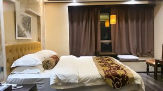 【69堂午夜视频】巨乳尤物波涛汹涌 微醺探花越战越勇