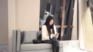 【69堂午夜视频】性感小女优的第一次当外围