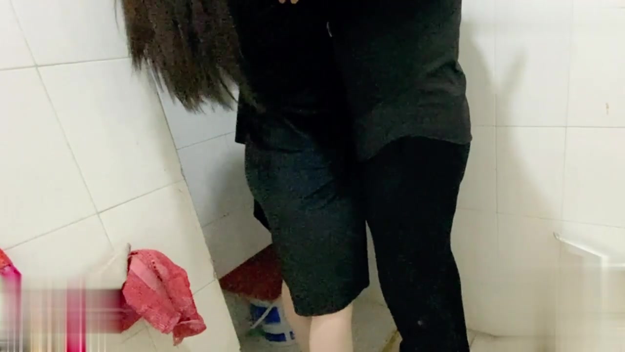 【69堂午夜视频】公司远程调教舅妈外甥操逼